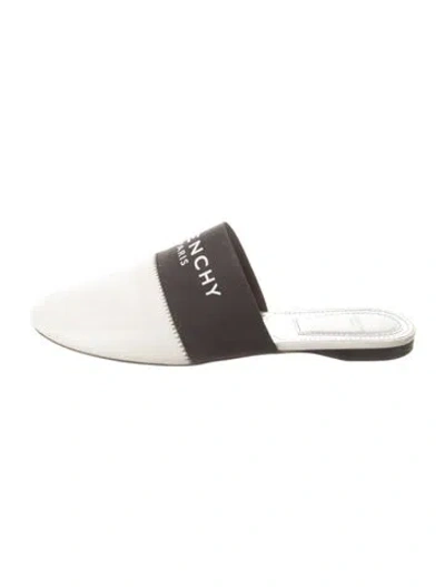 Pre-owned Givenchy Leather Graphic Print Mules In White