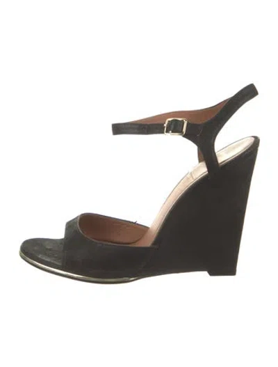 Pre-owned Givenchy Leather Keyhole Accent Sandals In Black