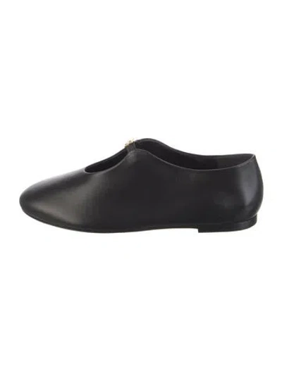 Pre-owned Givenchy Leather Oxfords In Black