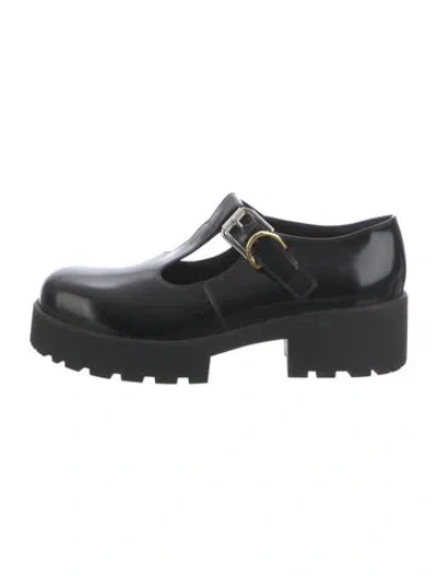 Pre-owned Givenchy Leather Oxfords In Black