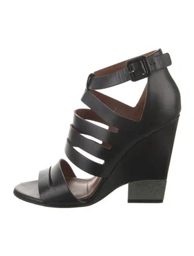 Pre-owned Givenchy Leather Pumps In Black