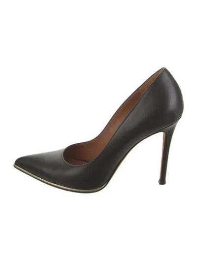Pre-owned Givenchy Leather Pumps In Black