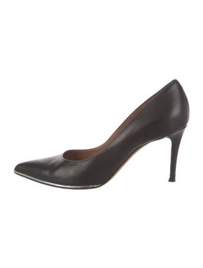 Pre-owned Givenchy Leather Pumps In Black