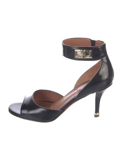 Pre-owned Givenchy Leather Pumps In Blue