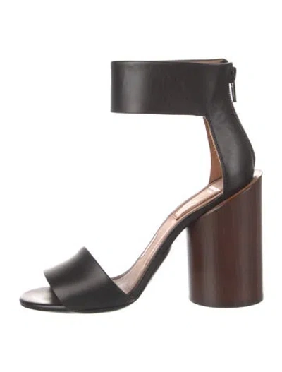 Pre-owned Givenchy Leather Sandals In Black