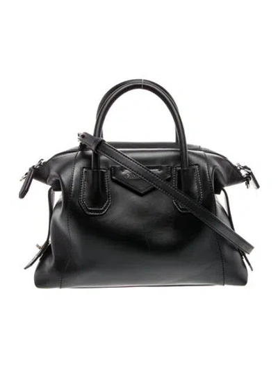 Pre-owned Givenchy Leather Shoulder Bag In Black