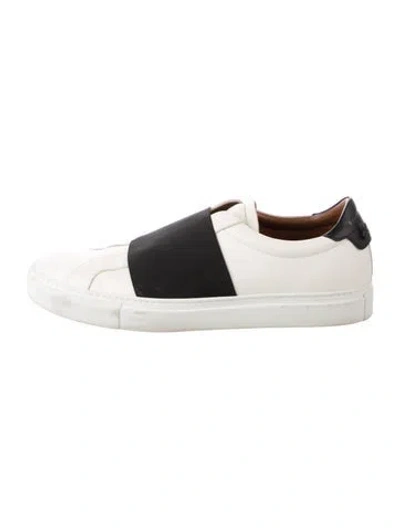 Pre-owned Givenchy Leather Sneakers In Black/white