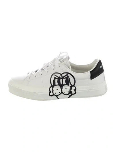 Pre-owned Givenchy Leather Sneakers In Neutral
