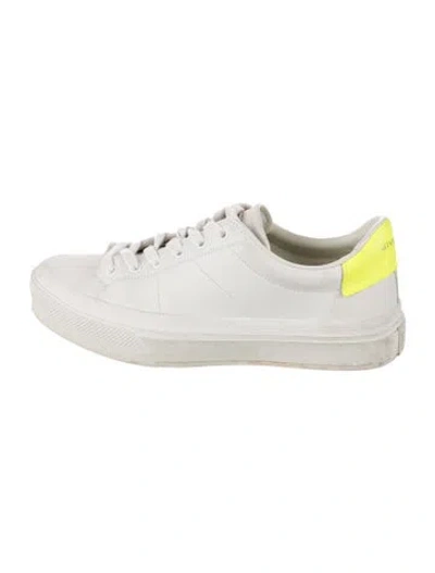 Pre-owned Givenchy Leather Sneakers In Pink/white
