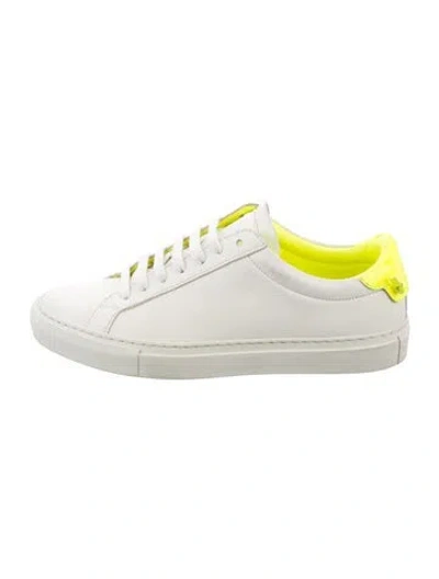 Pre-owned Givenchy Leather Sneakers In White