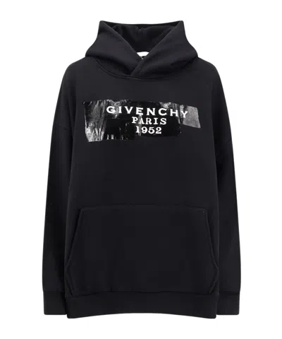 GIVENCHY GIVENCHY LOGO PRINTED DRAWSTRING HOODIE