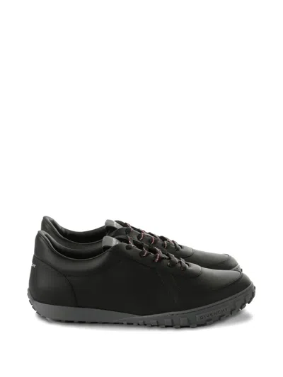 Givenchy Glide Leather Sneakers Low Top Rubber Sole In Black
