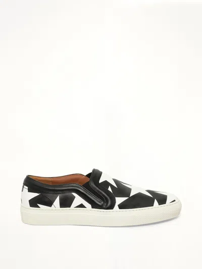 Givenchy Low Skate Sneaker In Black