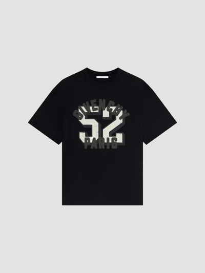 Givenchy Men's Boxy-fit T-shirt In Cotton With Print In Black