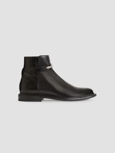 Givenchy Men's Gent Pinch Ankle Boots In Leather In Black