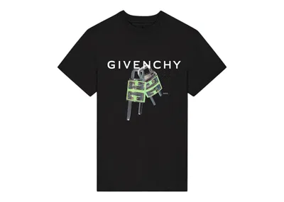 Pre-owned Givenchy Men's  Lock T-shirt In Black