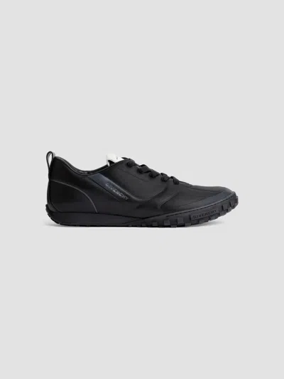 Givenchy Men's Glide Sneakers In Leather In Black