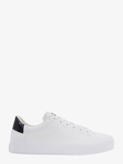 Givenchy Men Leather Sneakers With 4g Metal Logo In White