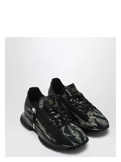 GIVENCHY MEN'S SNEAKER SPECTRE WITH CAMOUFLAGE PRINT