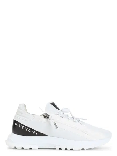 GIVENCHY MEN'S SPECTRE RUNNER SNEAKER