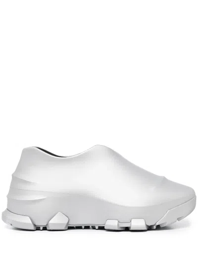 Givenchy Monumental Mallow Sneakers In Silver