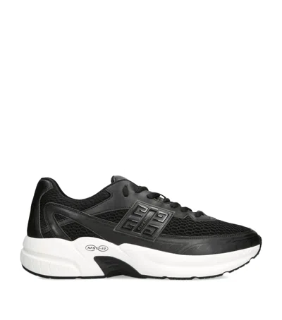 Givenchy Nfnty-52 Low Top Runners Sneakers Men In Black