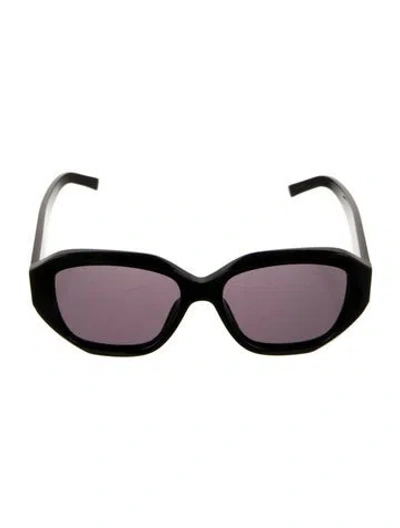 Pre-owned Givenchy Oversize Tinted Sunglasses In Black