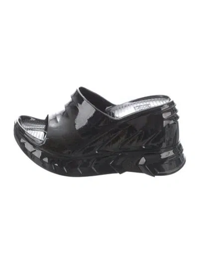 Pre-owned Givenchy Patent Leather Slides In Black