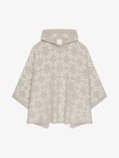 Givenchy Poncho En Jacquard Monogramme 72 In Beige