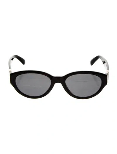 Pre-owned Givenchy Round Tinted Sunglasses In Black