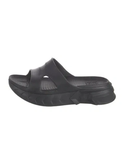 Pre-owned Givenchy Rubber Slides In Black