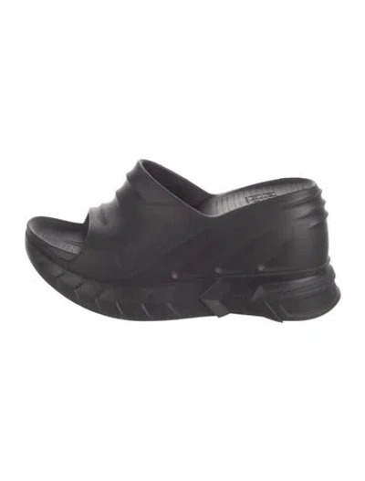 Pre-owned Givenchy Rubber Slides In Black