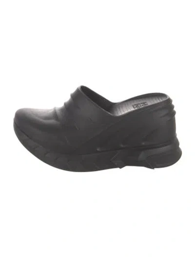 Pre-owned Givenchy Rubber Slides In Black