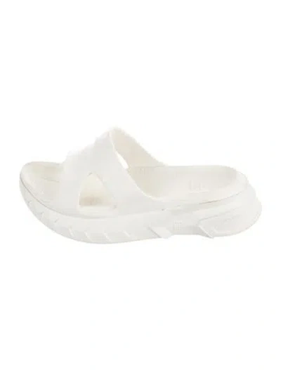 Pre-owned Givenchy Rubber Slides In White