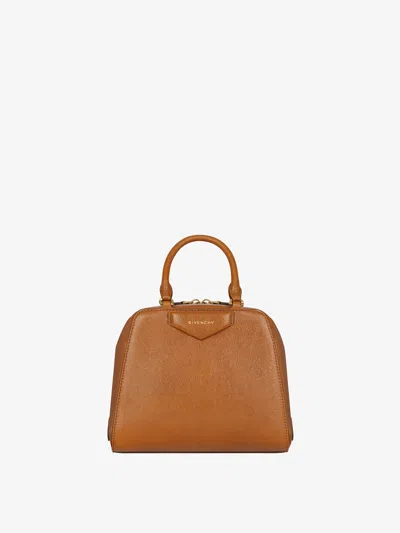 GIVENCHY SAC ANTIGONA CUBE MINI EN CUIR