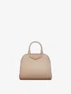 GIVENCHY SAC ANTIGONA CUBE MINI EN CUIR NACRÉ