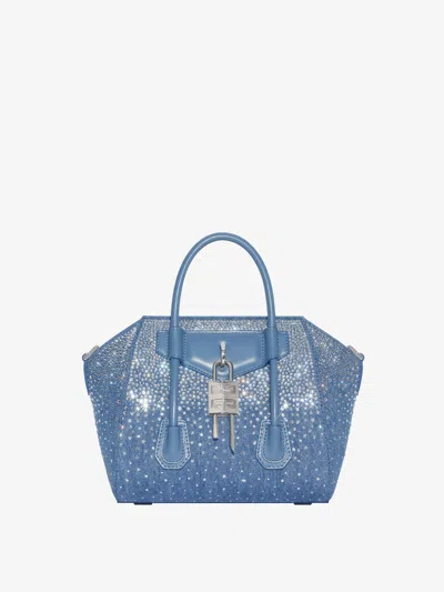 Givenchy Sac Antigona Lock Mini En Denim Avec Strass In Multicolor