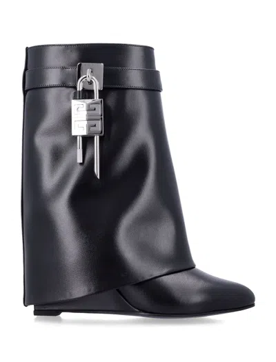 GIVENCHY GIVENCHY SHARK LOCK LEATHER ANKLE BOOTS