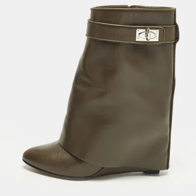 Pre-owned Givenchy Shark Lock Size 37.5 Green Leather Ankle Length Boots