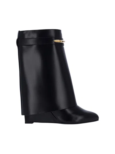 Givenchy 'shark Pinch' Ankle Boots In Black