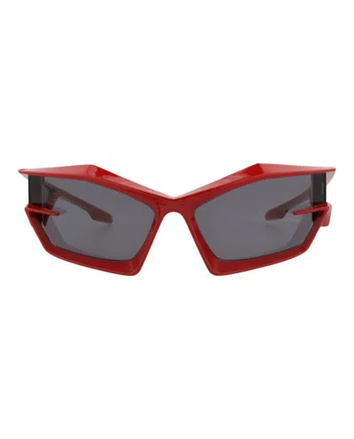 Givenchy Shield-frame Injection Sunglasses In Red