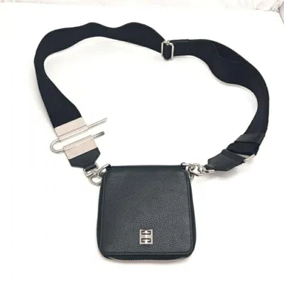 Pre-owned Givenchy Shoulder Bag ()