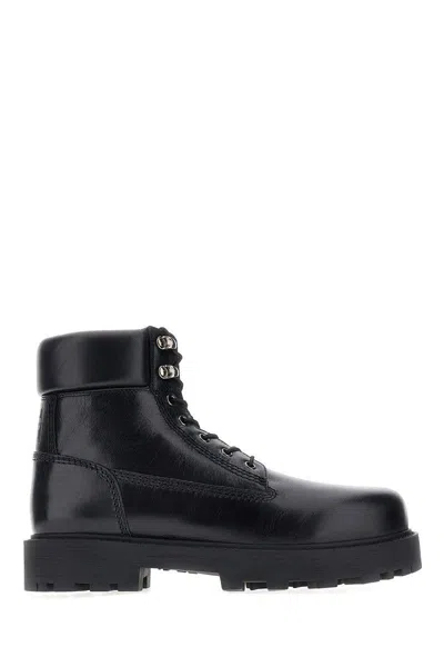 GIVENCHY GIVENCHY SHOW LEATHER ANKLE BOOTS