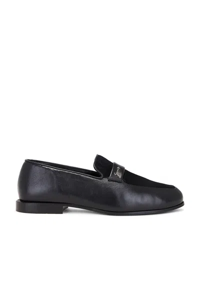 Givenchy Show Loafer In Black