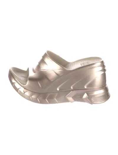 Pre-owned Givenchy Slides In Gold/metallic