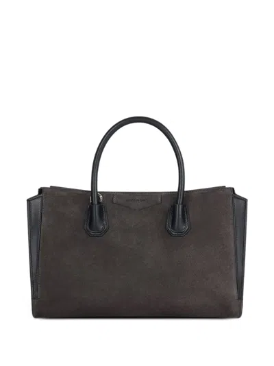 Givenchy Kleine Antigona Catchall Tasche Aus Wildleder In Grau