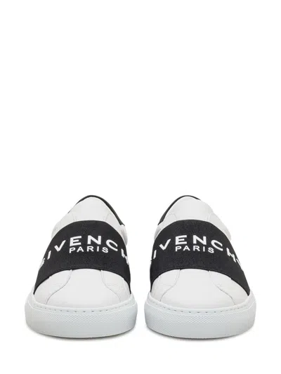 Givenchy Sneakers In Black