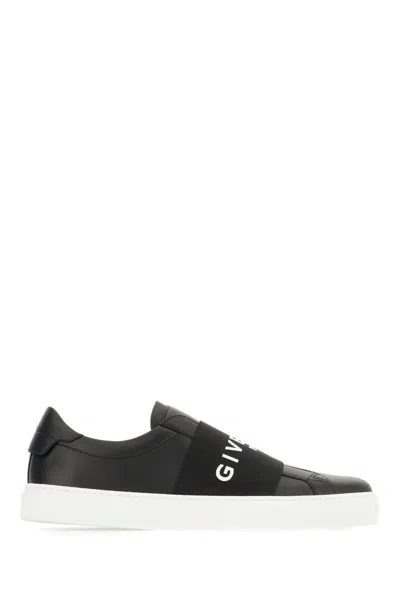 Givenchy Sneakers In Black