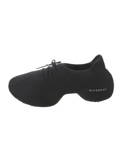Pre-owned Givenchy Sneakers In Black