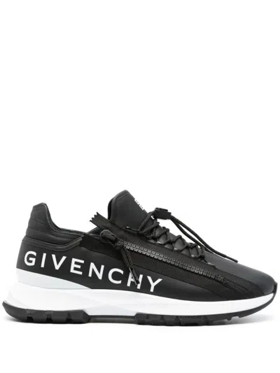 Givenchy Sneakers Spectre Con Stampa In Black